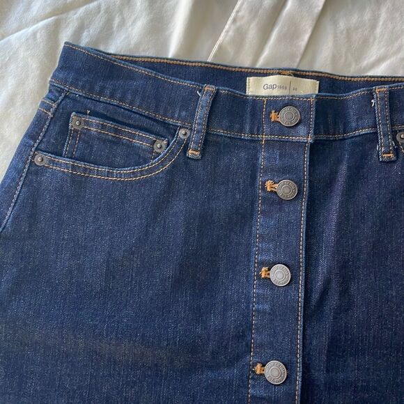 GAP Dresses & Skirts - NWOT Dark Wash Gap Denim Skirt